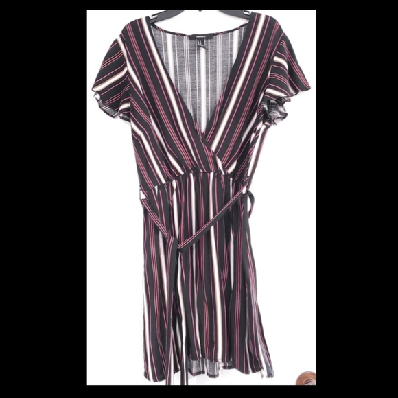 Forever21:Size:M/ Striped Tie Mini Dress - Picture 2 of 4